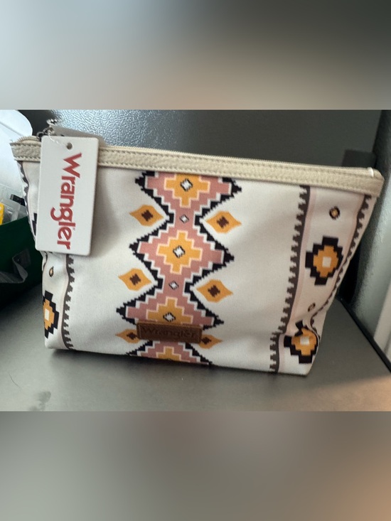 Wrangler Handbags - Wrangler Geometric Cosmetic Bag in Cream, Pink & Mustard